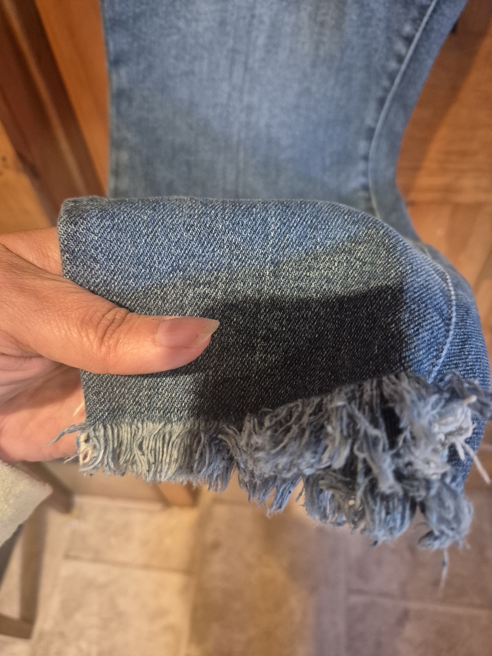 KanCan Light Wash Ankle Crop Jeans with Frayed Hem - Picture 3 of 6